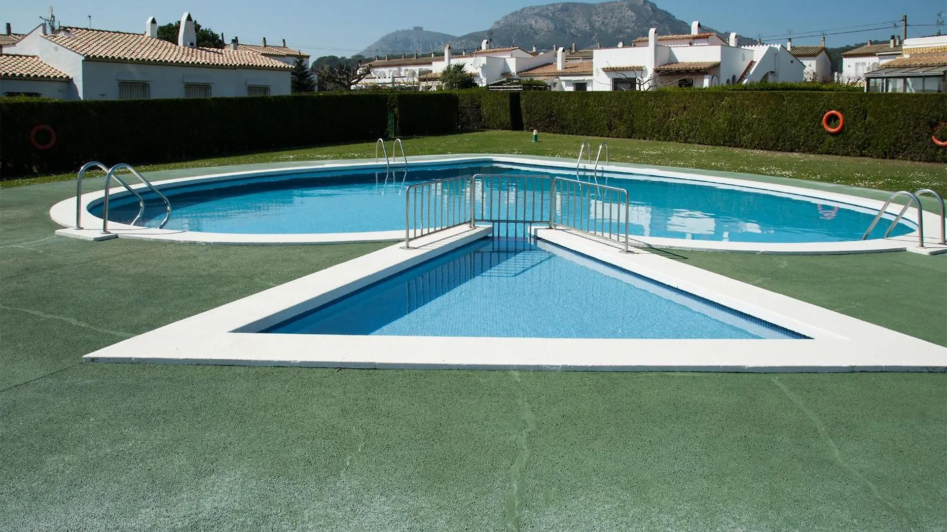 Casas Plus Costa Brava L'Estartit 0*,